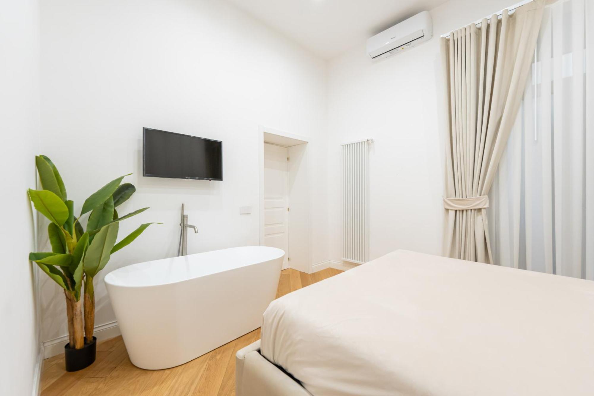 Aristocrat Chiaia Bridge Apartment Naples Luaran gambar